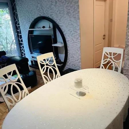 Center * Скоп'є